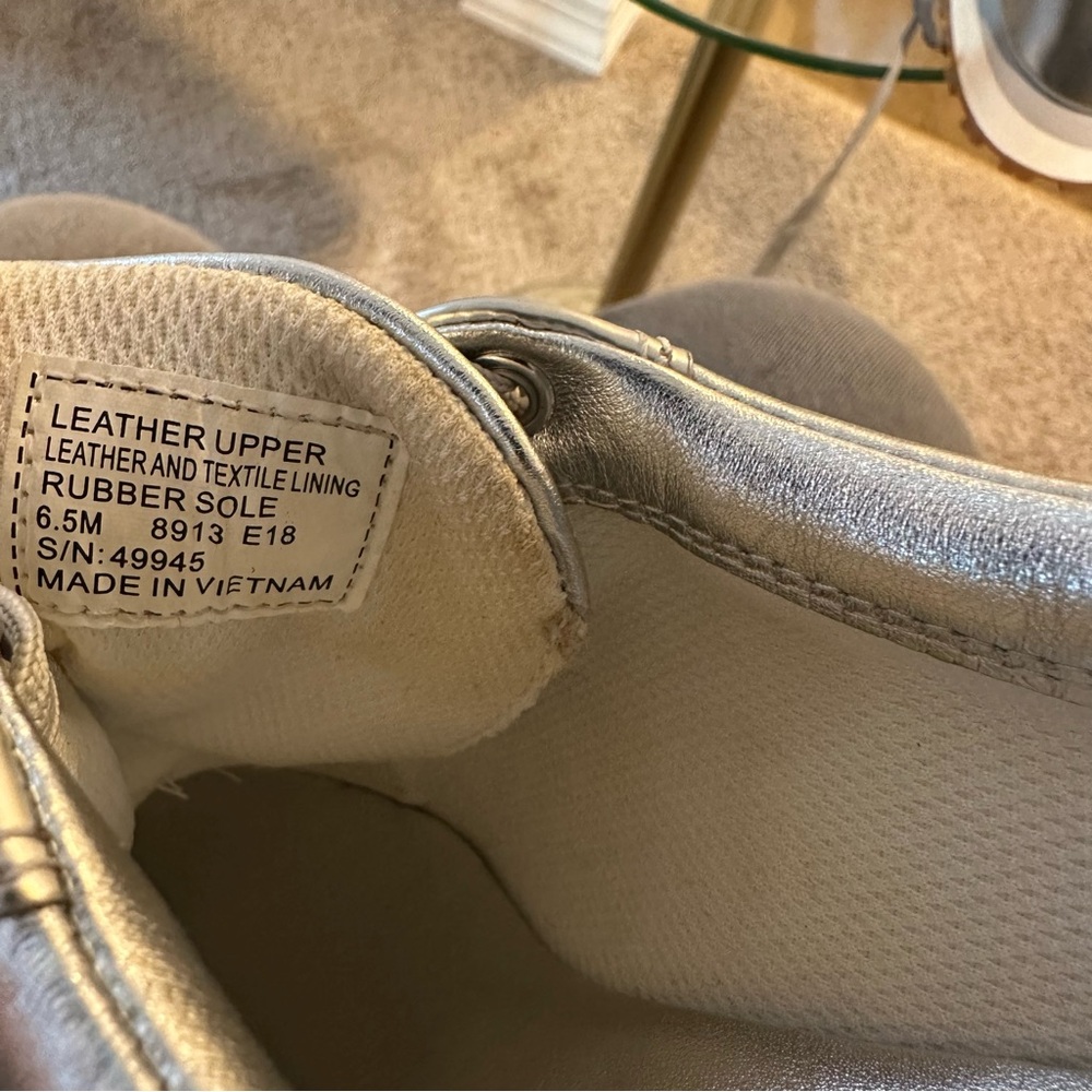 Tory Burch Sport Women's Ruffle Trainer Leather Lace Up Sneakers in Silver - Picture 12 of 12